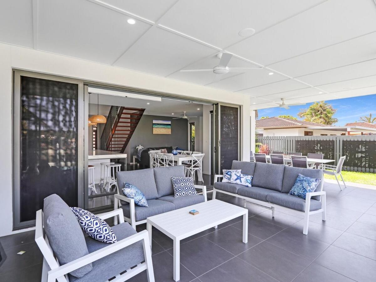 Waterfront Home Bordering Mooloolaba Buddina Exterior photo